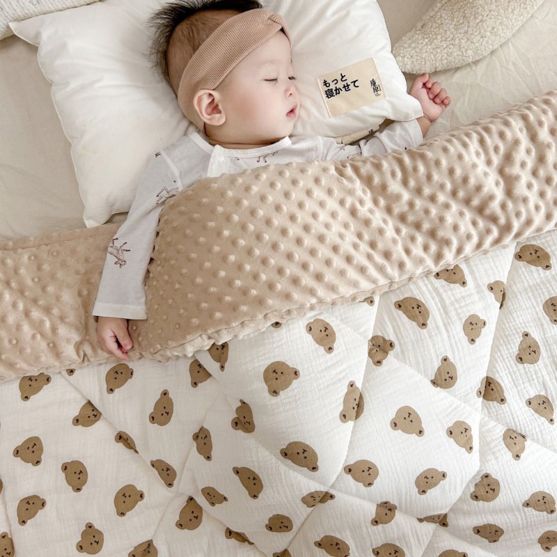 Baby Sensory Dot Cotton Quilt  - Baby Nursery Quilts recensie en prijs