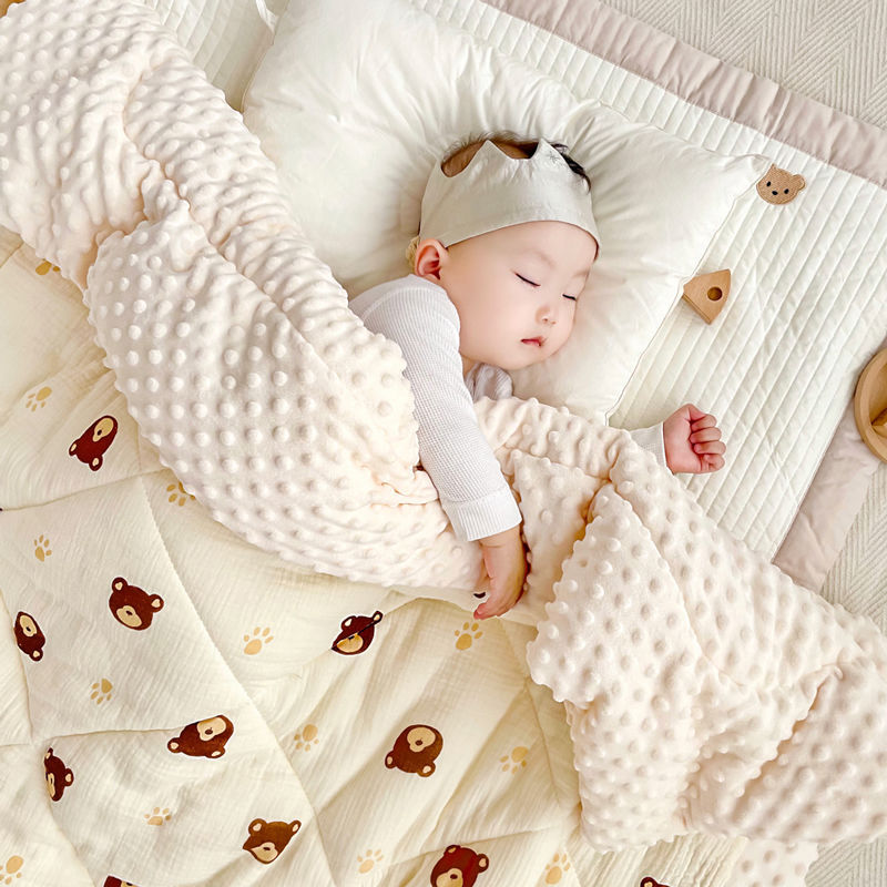 Baby Sensory Dot Cotton Quilt  - Baby Nursery Quilts recensie en prijs