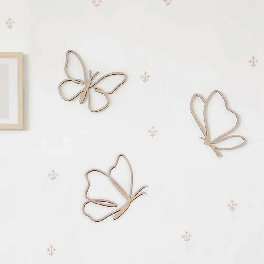 wooden butterflies sign, Woode - Baby Nursery Needs recensie en prijs