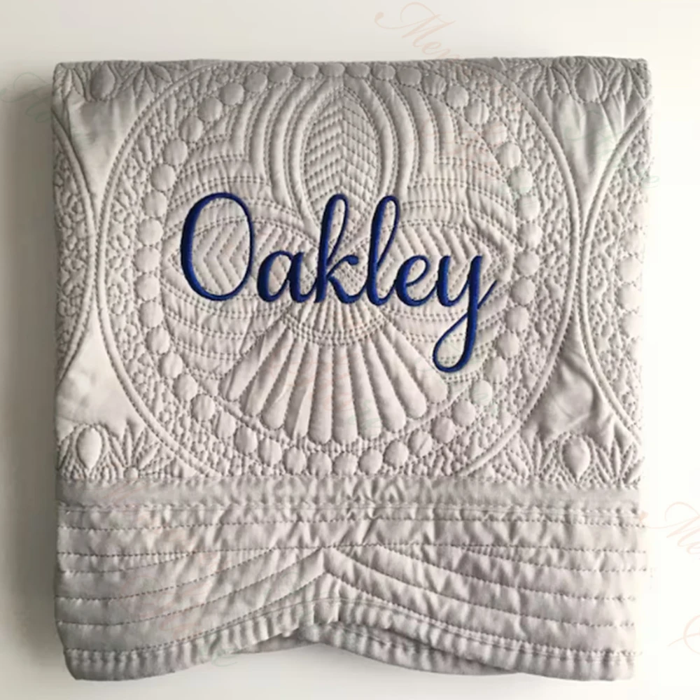 Embroidered Name Baby Nursery  - Baby Nursery Quilts recensie en prijs